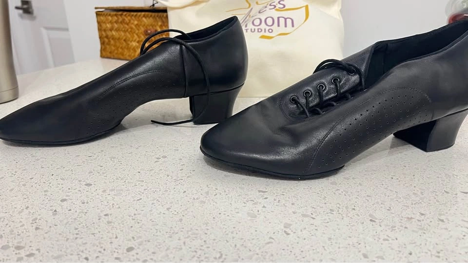 Gently used Access Ballroom men’s dance shoes, size 46 - photo 2