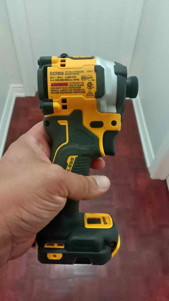 DEWALT DCF850 20V Brushless Impact Driver