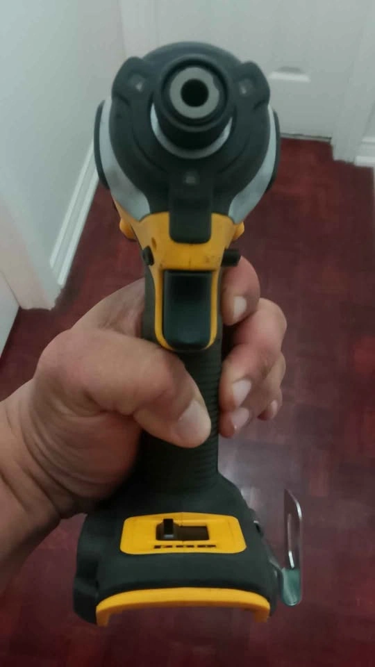 DEWALT DCF850 20V Brushless Impact Driver - photo 3