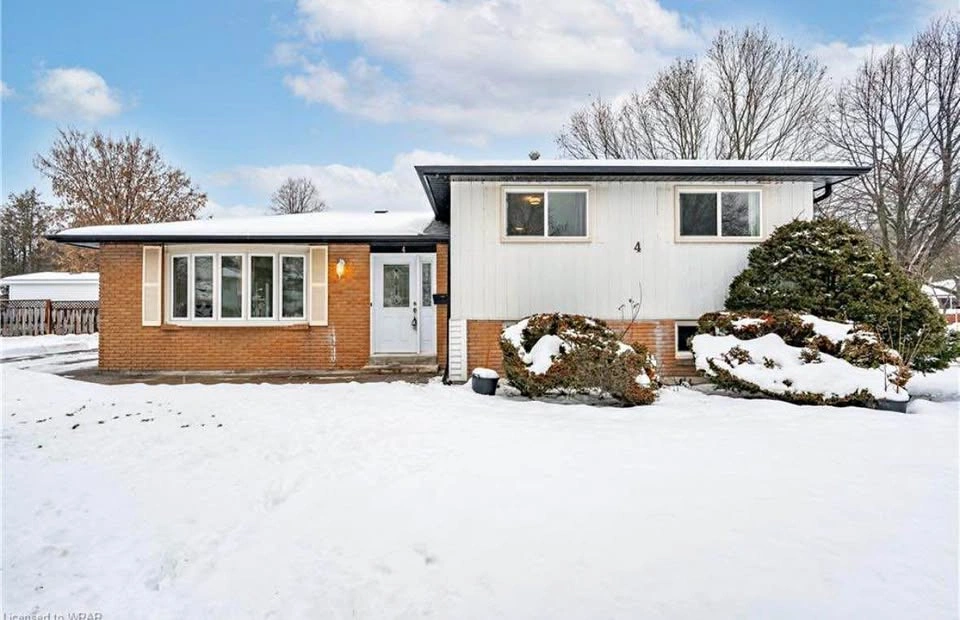 3 Beds 1.5 Baths - House