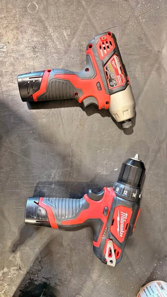 Milwaukee M12 Drill/Driver and Impact Driver Combo Kit