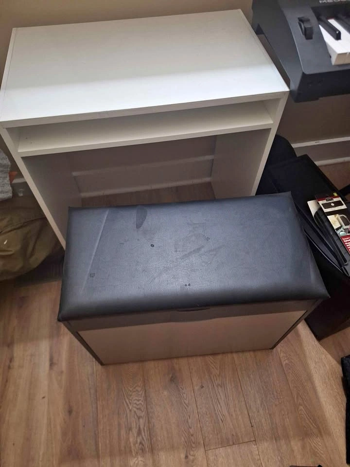 Shoe bench with storage