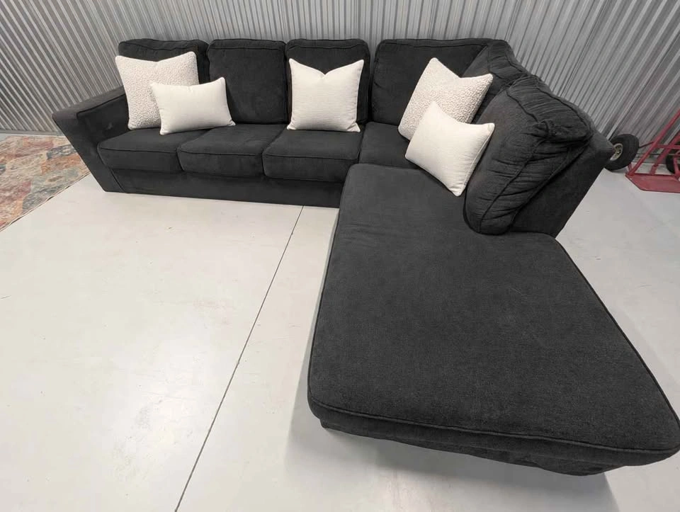 Drop off available. Charcoal grey sectional. - photo 2