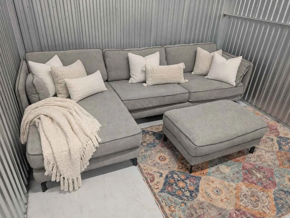 Delivery! High end beautiful sectional. - photo 2