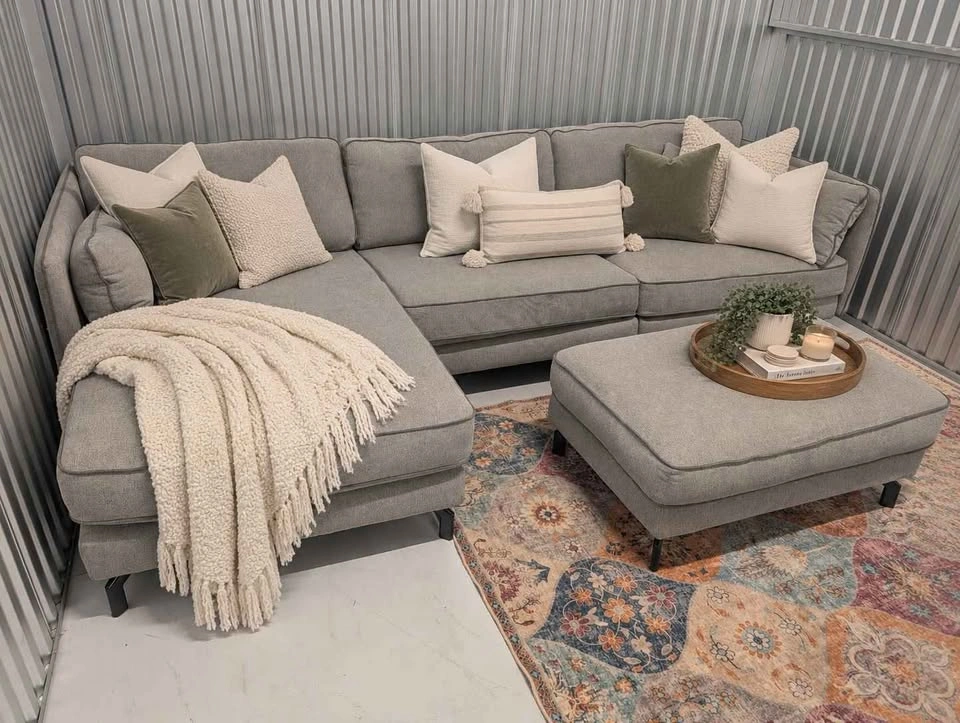 Delivery! High end beautiful sectional. - photo 3