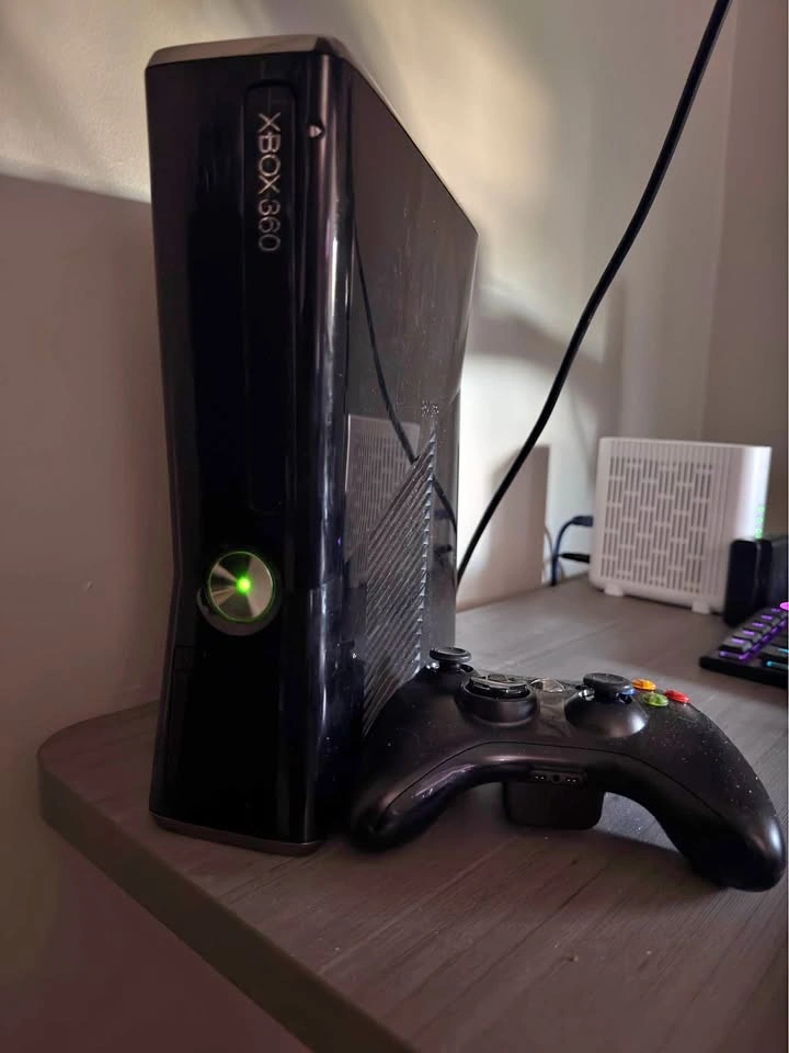 Xbox 360 slim - 250gb