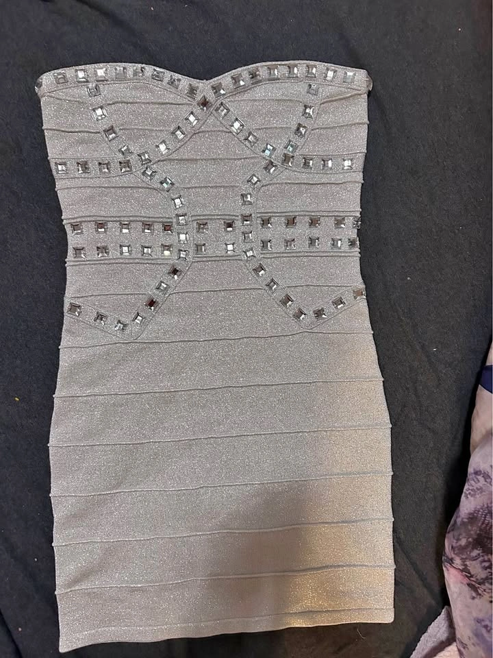 65+ Pieces of Women's Clothing