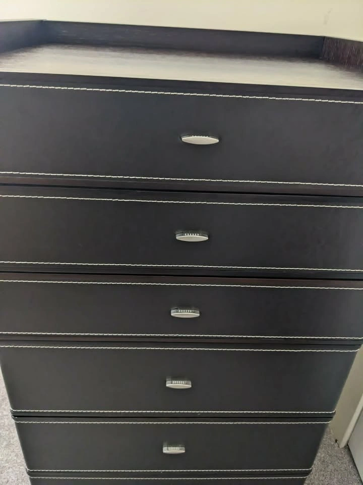 6 chest dresser, real leather, white stitching - photo 2