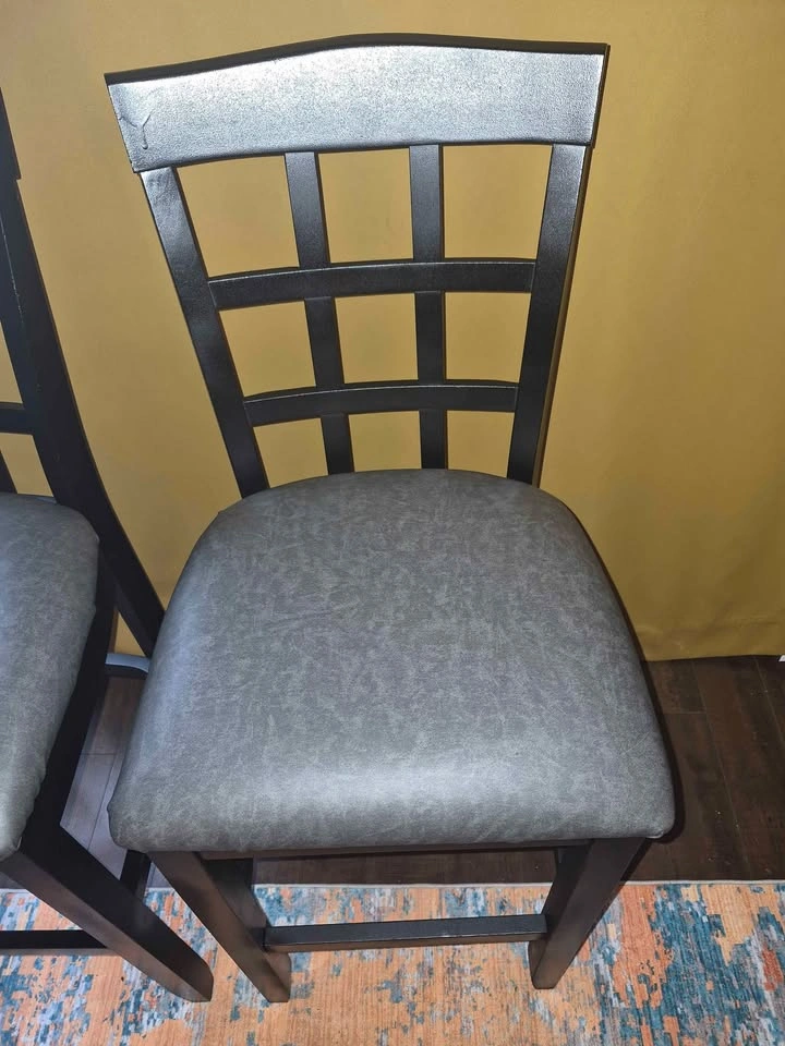 Set of 3 Grid-Back Bar Stools - photo 2