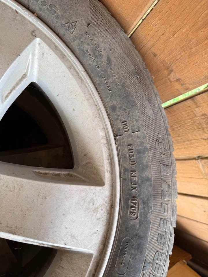 Dodge 18-inch Wheels with 235/55 R18 Michelin Tires - photo 3