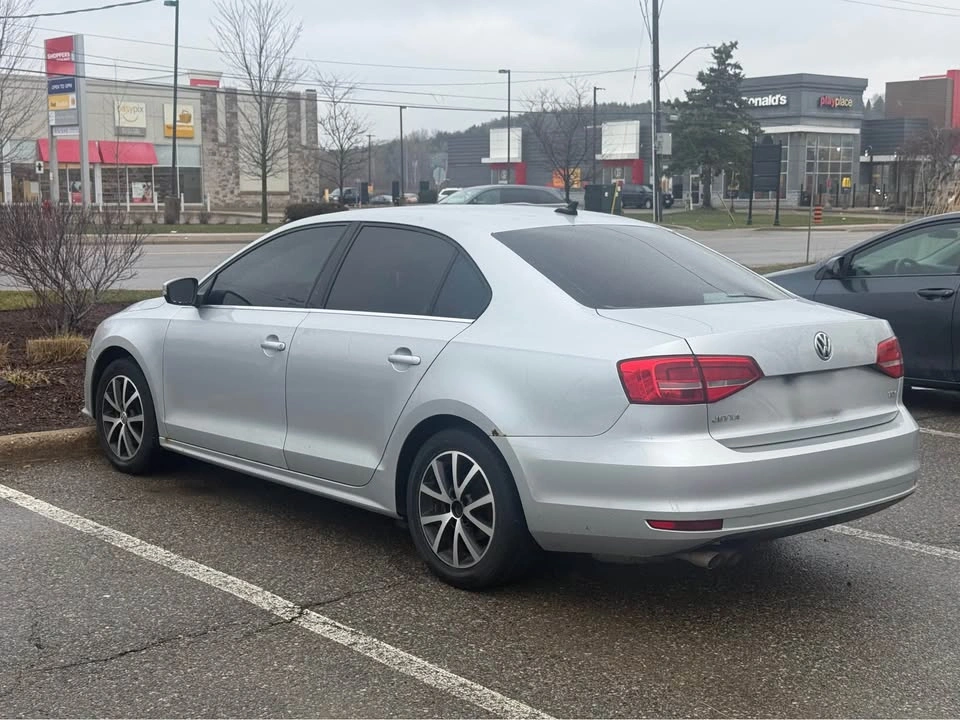 2015 Volkswagen Jetta - photo 2