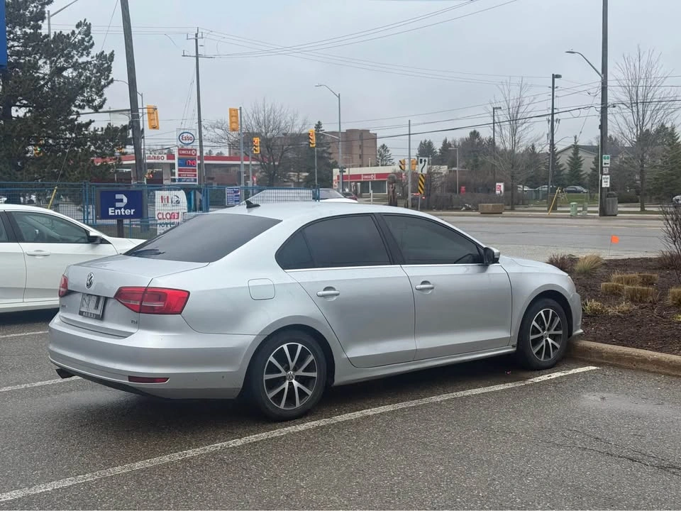 2015 Volkswagen Jetta - photo 3