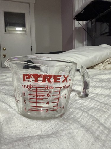 Pyrex 1 Cup Measuring Cup Made In USA Red Text Vintage - photo 2