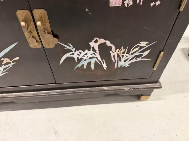 Asian Style Accent Cabinet with Mother of Pearl Inlay - photo 4
