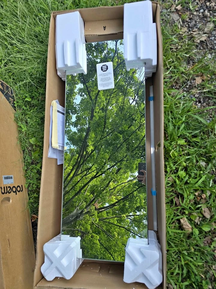 Brand New Robern MP16D4FPN Mirrored Medicine Cabinets - Set of 2
