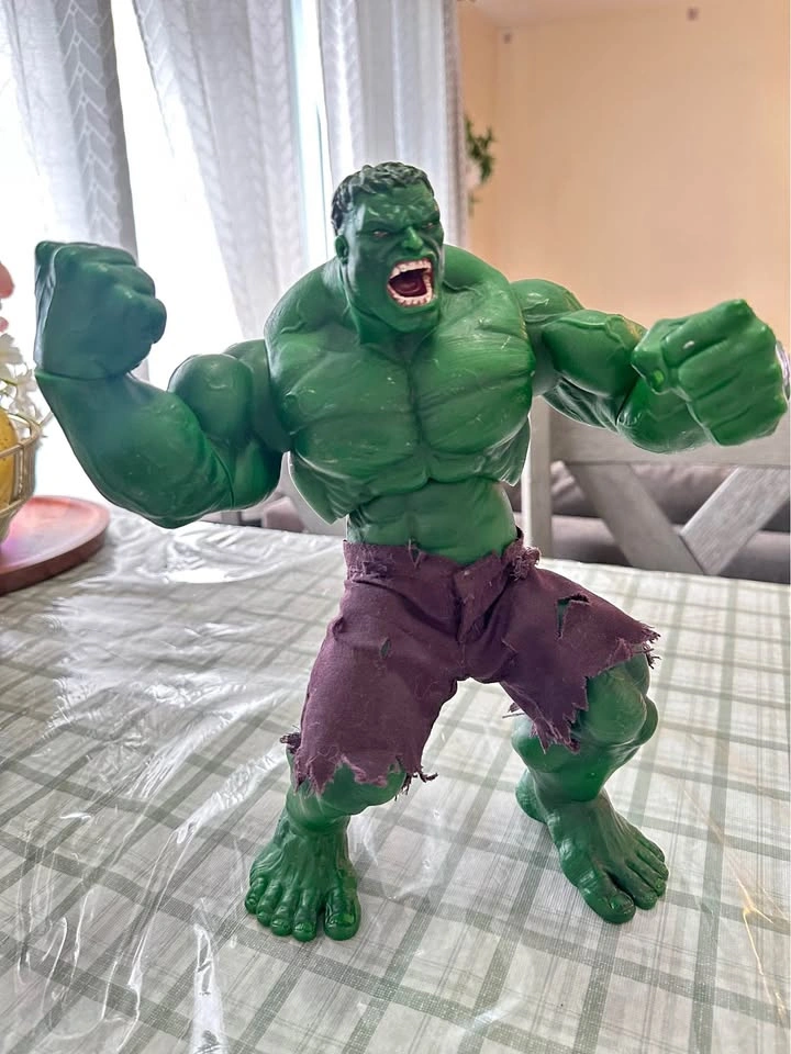 Marvel Legends Icons Hulk 12-Inch Action Figure