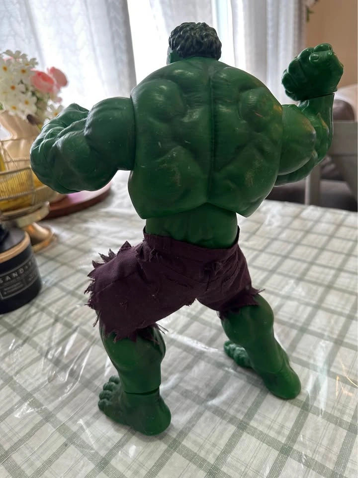 Marvel Legends Icons Hulk 12-Inch Action Figure - photo 2
