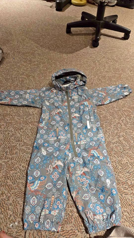 Reima 18m-24m playsuit for fall or Spring/Water resistant