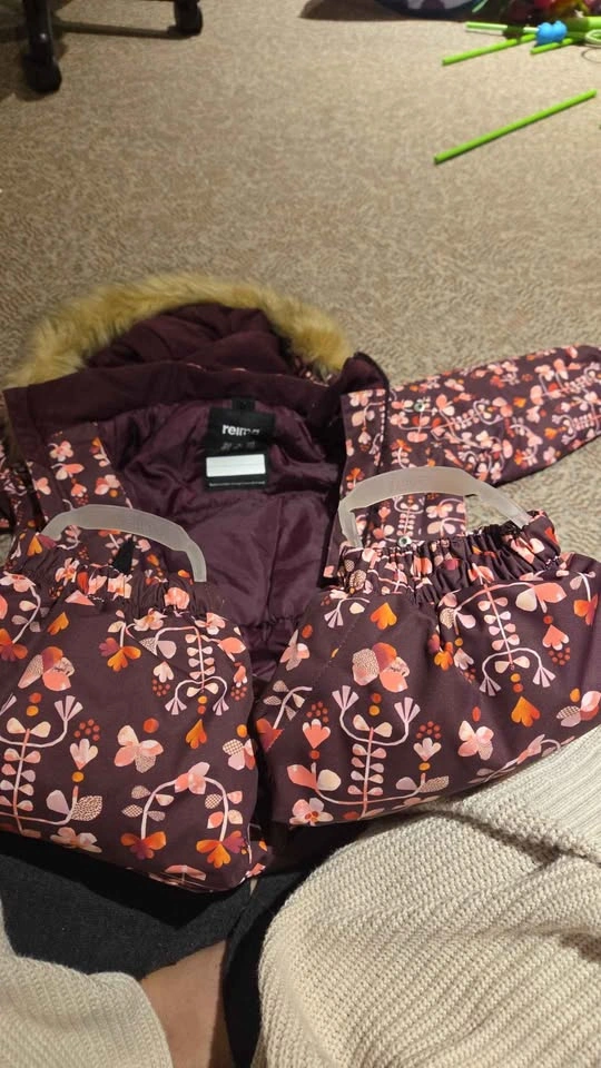 Reima 18m-24m/86cm snow suit with detachable hood and stirrups - photo 3