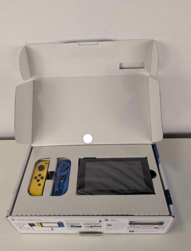 Nintendo Switch Fortnite WildCat Edition Bundle With Code - photo 4