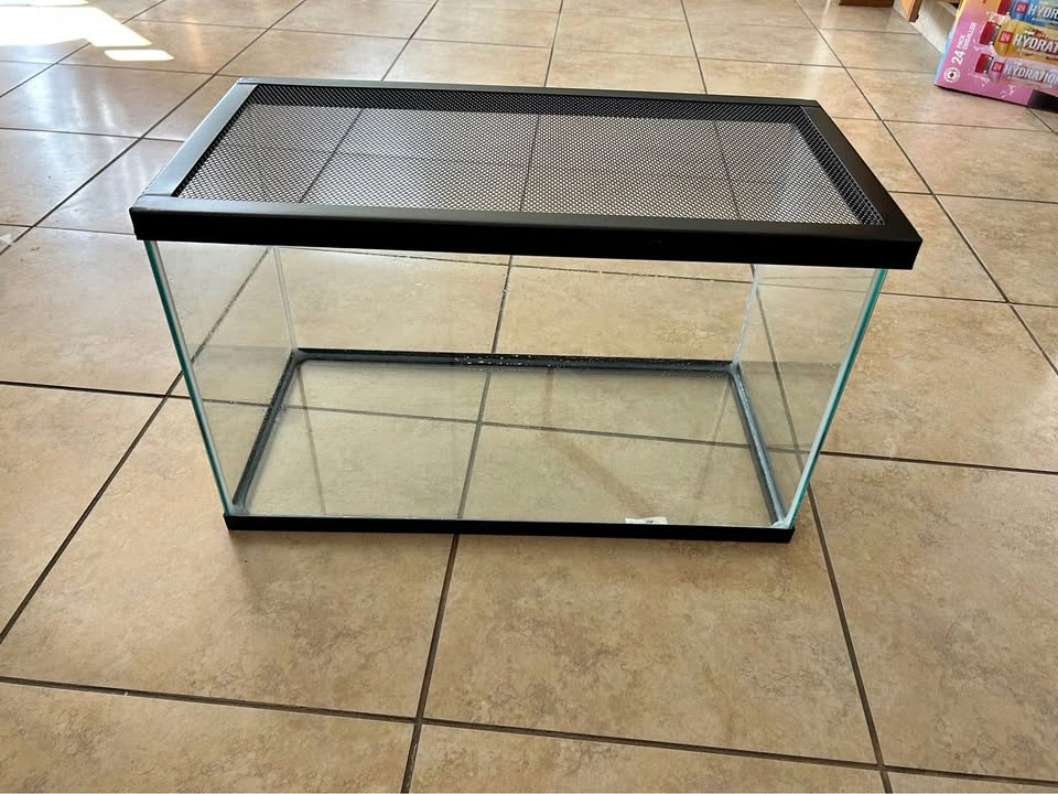 10 Gallon Tank