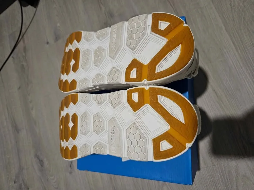 Hoka Clifton L Athletics size M9.5 W10.5 27.5CM image indicator(7)