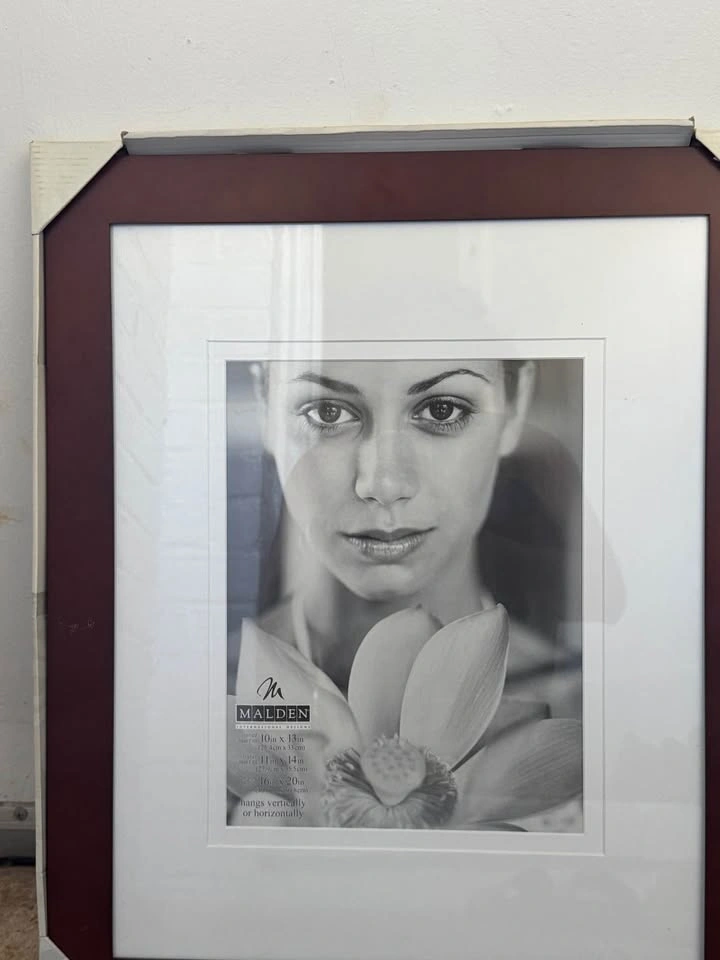 Malden Picture Frame – New in Packaging - photo 2