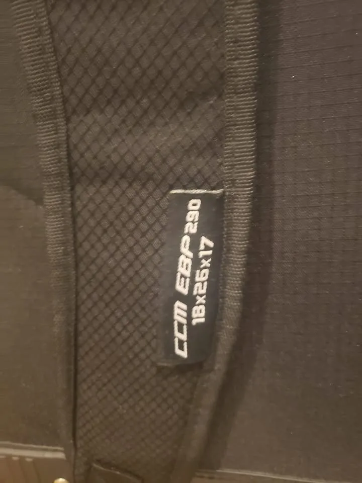 CCM Hockey Backpack Bag image indicator(4)