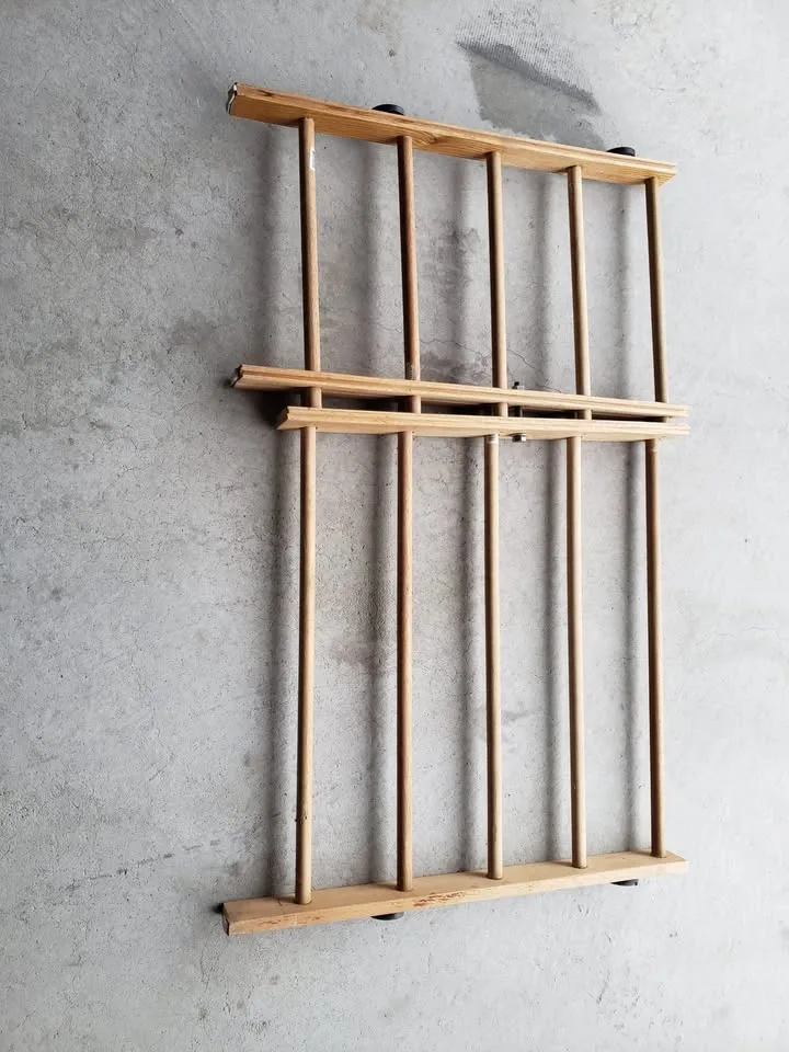 Extendable Pressure Mounted Wooden Dog Gate image indicator(5)