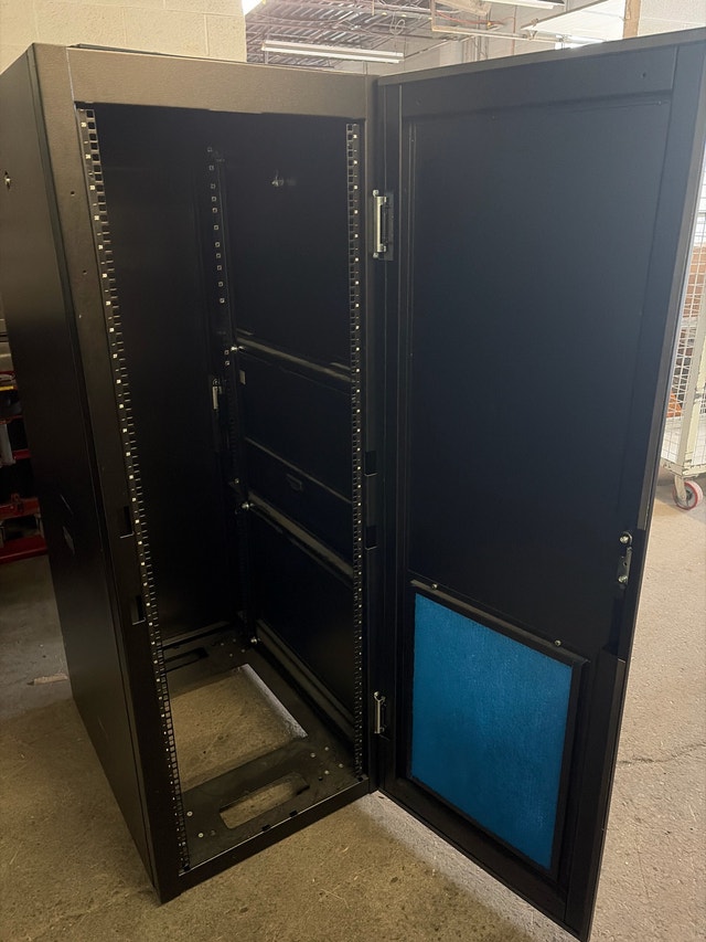 DLCustom Server Rack - photo 2