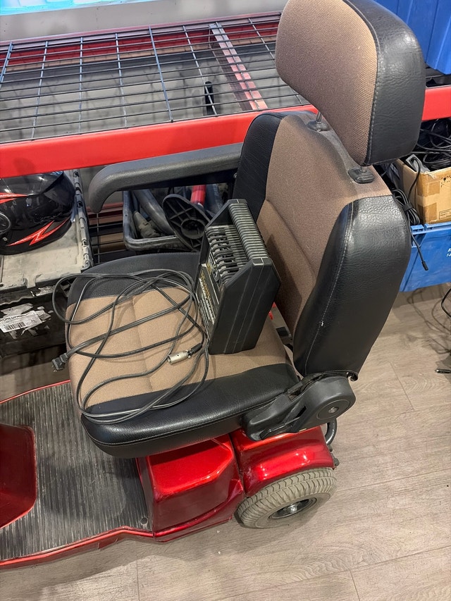 Fortress 1700 Mobility Scooter - photo 2