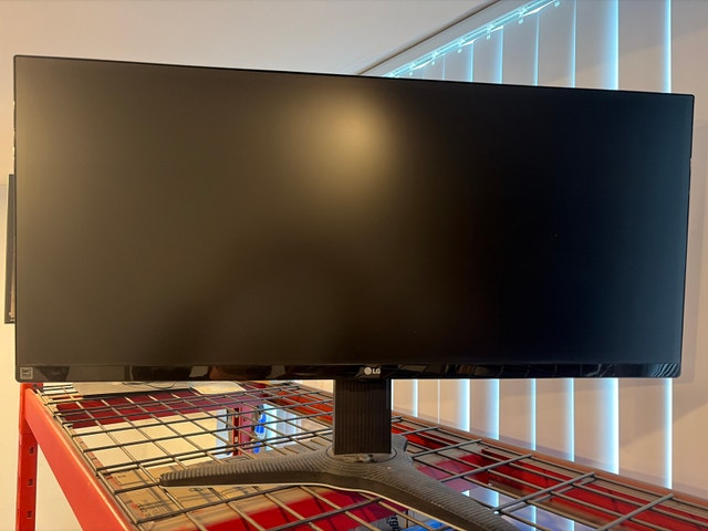 LG34UM58 34” Ultrawide Monitor