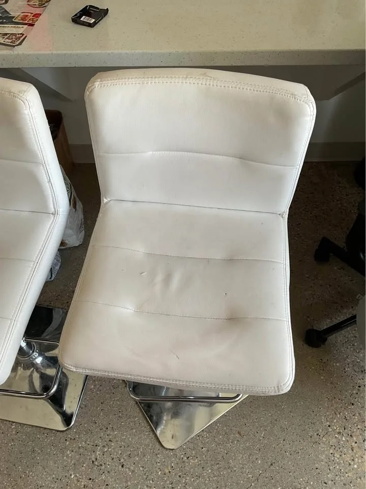 White Faux Leather Adjustable Bar Stools - Set of 2 image indicator(3)