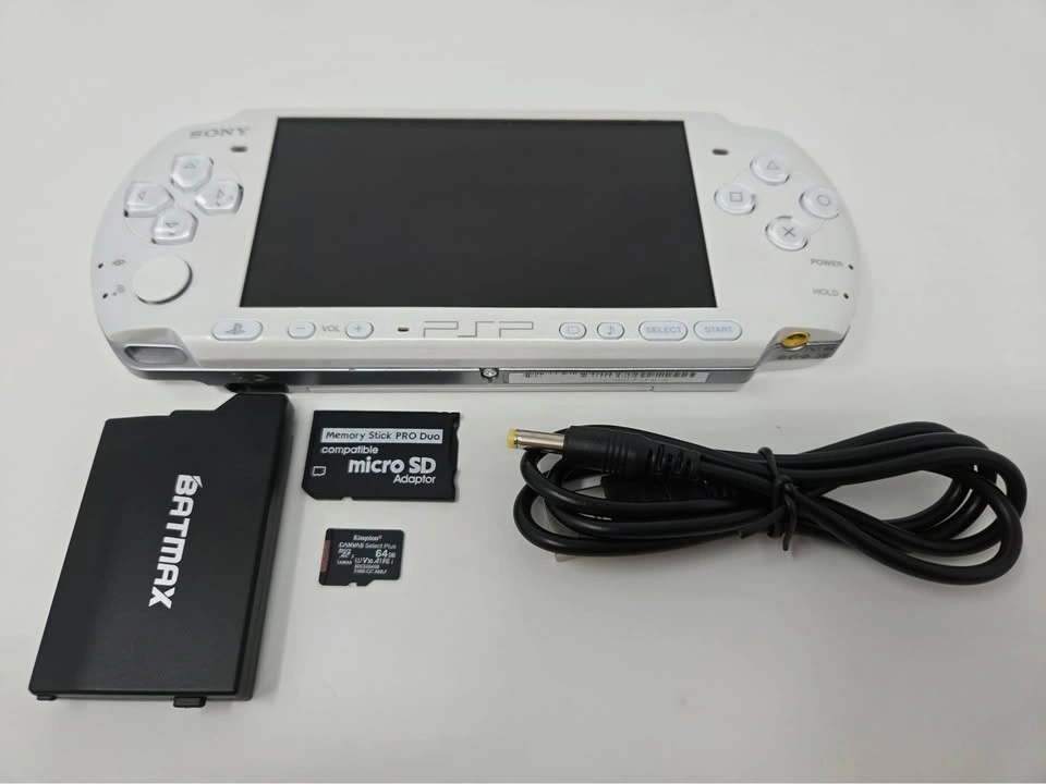PSP 3000 (Pearl White) + 60 Games - photo 2