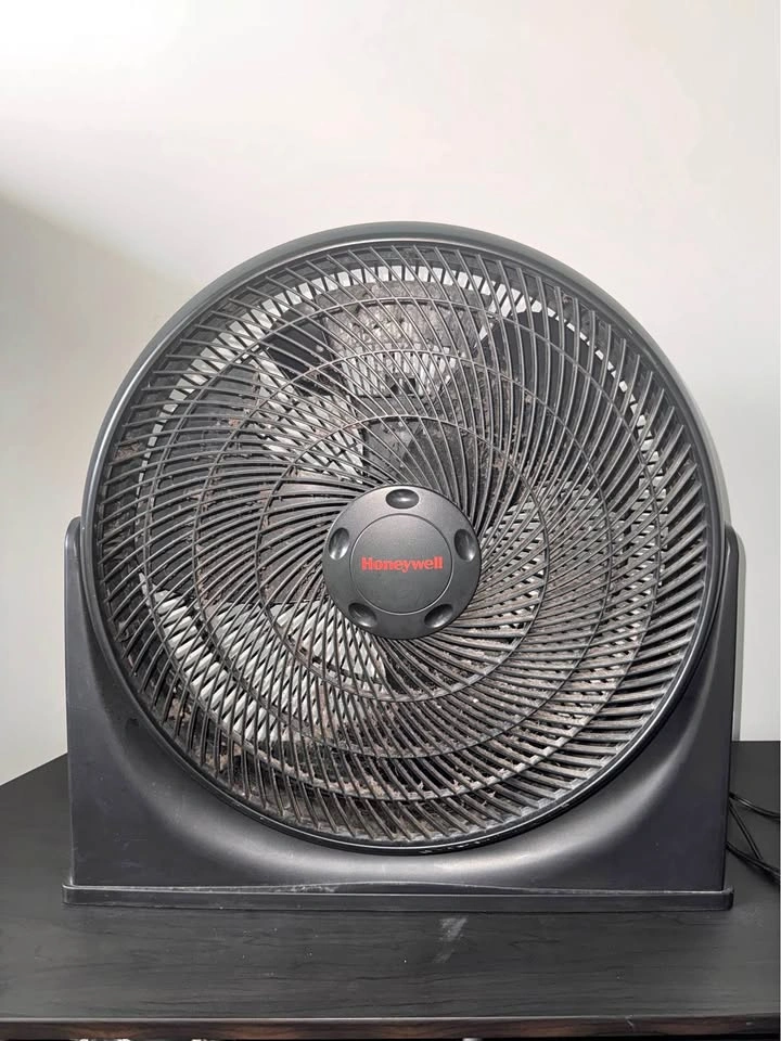 Honeywell 18” High-Power Floor Fan – $20