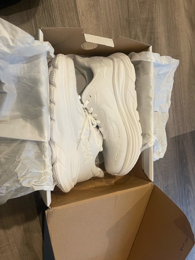 HOKA Clifton 10 Women’s Size 7.5 2E BNIB - photo 3