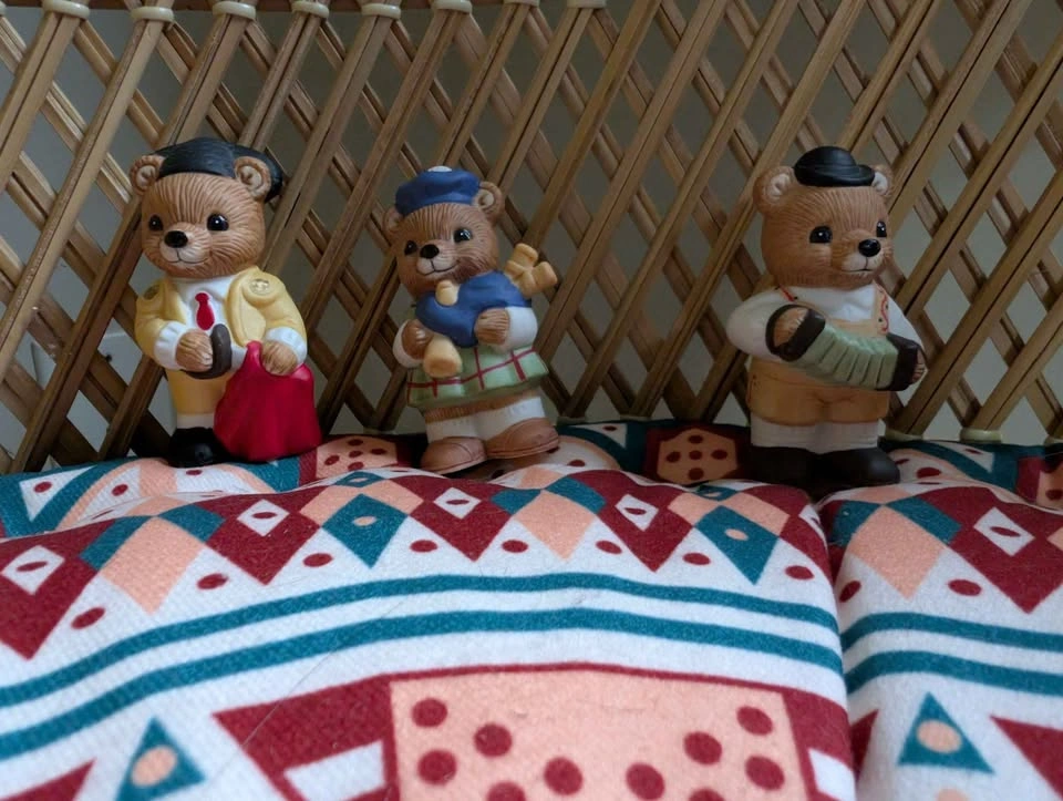 Vintage Ceramic Bear Figurines Collection - photo 2