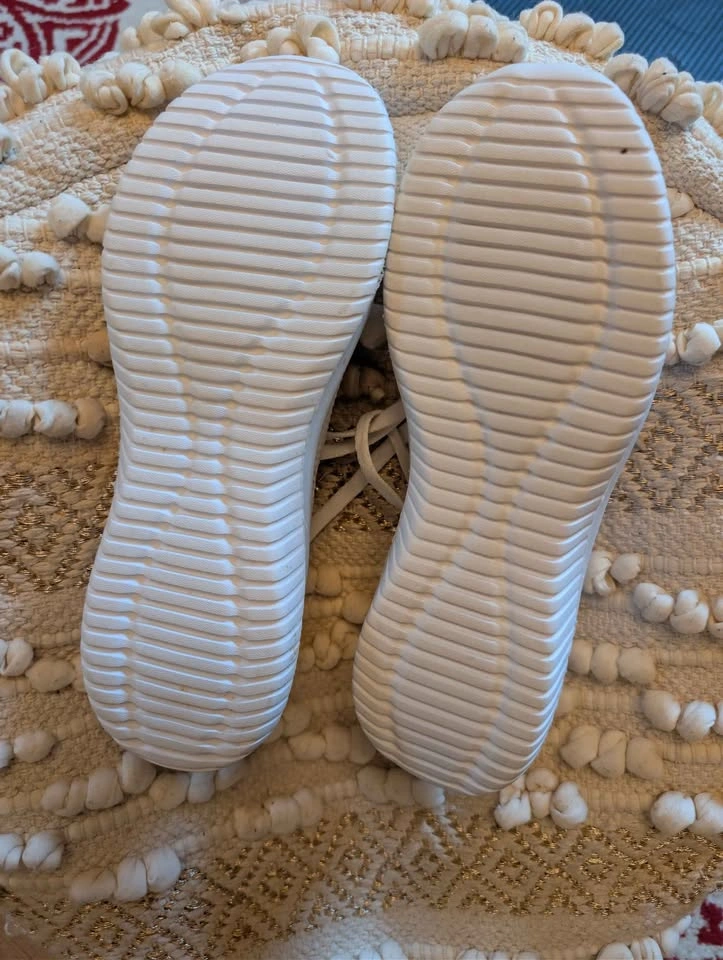 2 pairs of women's sneakers size 9 - photo 4