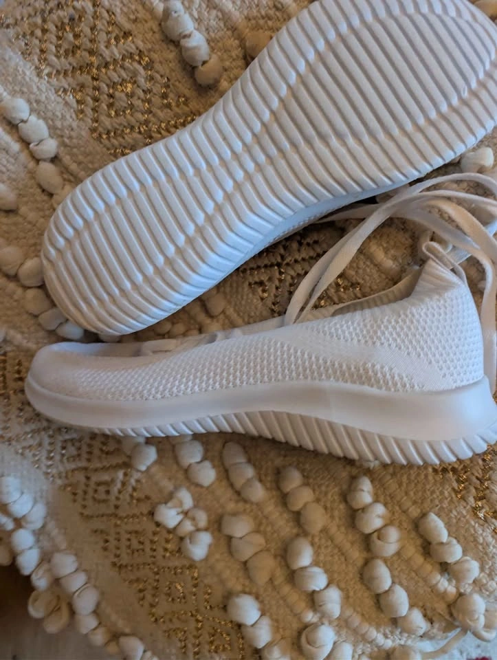 2 pairs of women's sneakers size 9 - photo 5