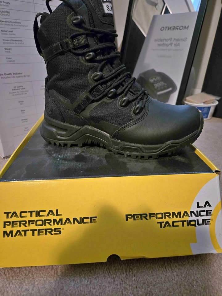Original S.W.A.T. Alpha Fury 8" Waterproof Boots size 4