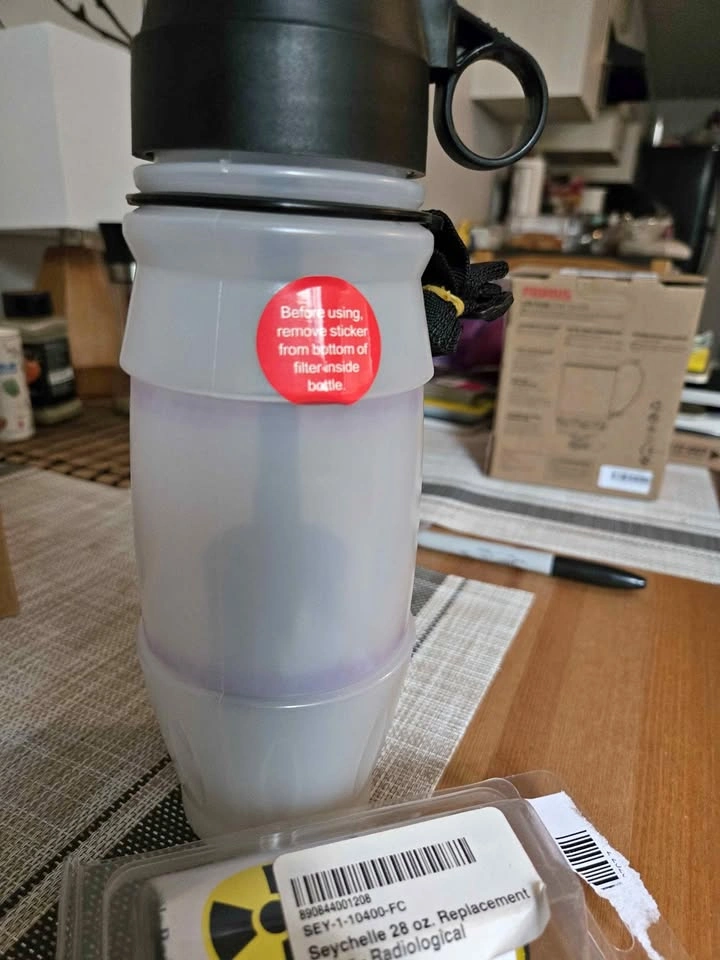 Seychelle 28 oz. Water Filtration Bottle with Radiological Filte