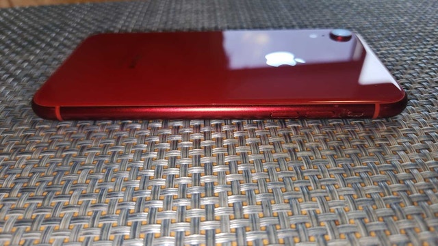 iPhone XR 64Gb - photo 5