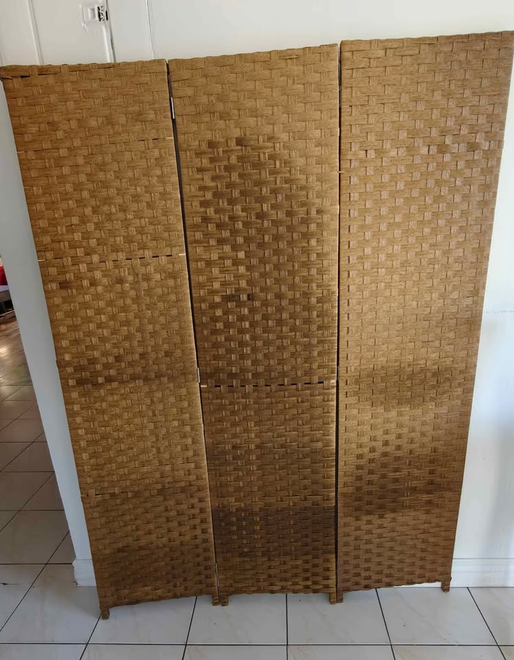 FREE DELIVERY 3 Panel Room Divider - photo 3