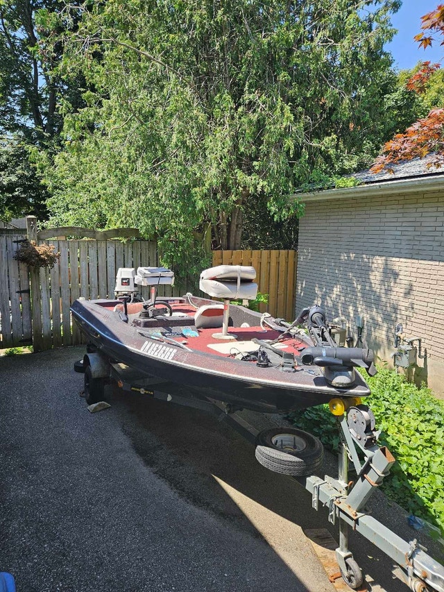 16ft Fibretron w/ 60hp Johnson