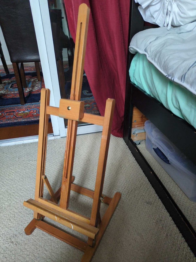 Tabletop Wooden Easel
