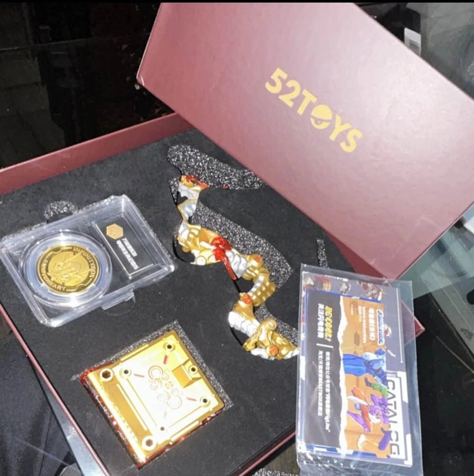 52TOYS Collectible Gift Box Set w/ Coin/Medallion, Accessories, - photo 2