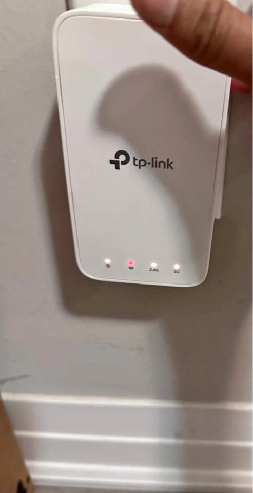 Moving sale: TP-Link WiFi Extender