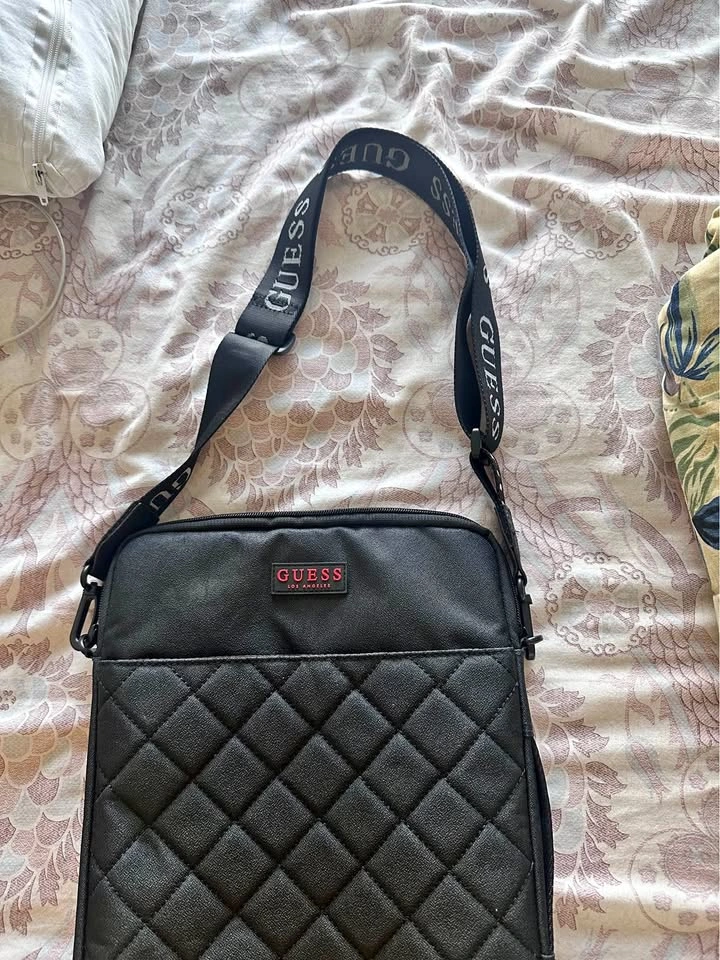 Guess Laptop/Tablet Shoulder Bag
