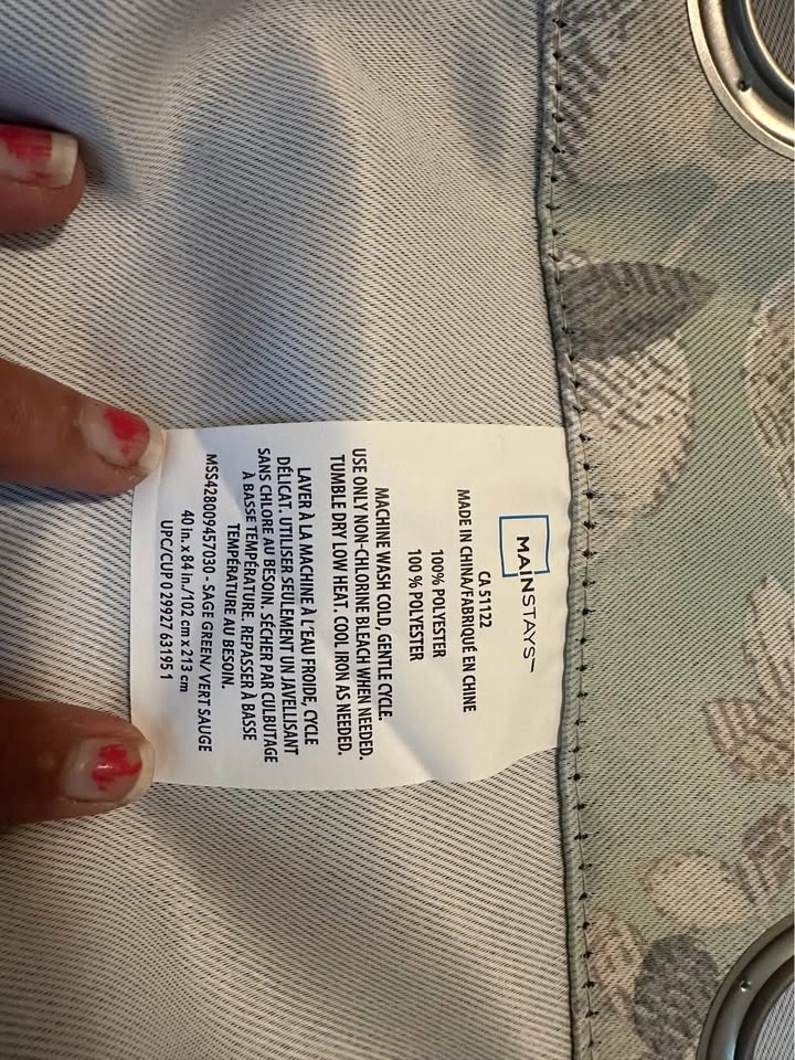 Moving sale: Printed green curtains ($10 each) - photo 4