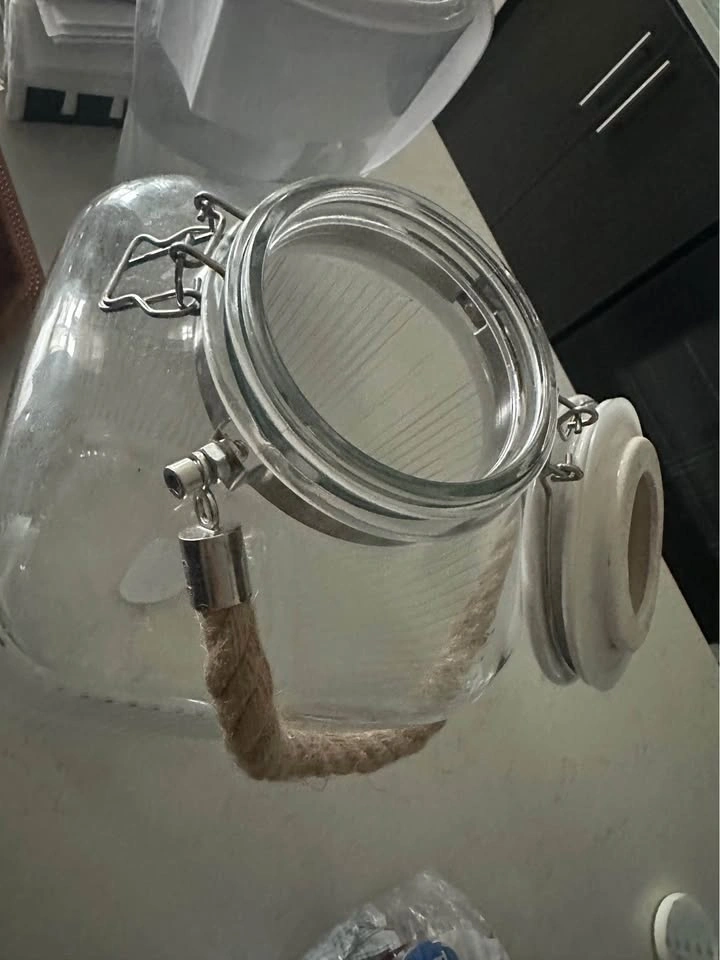 Moving sale: Glass jar dispenser - photo 3